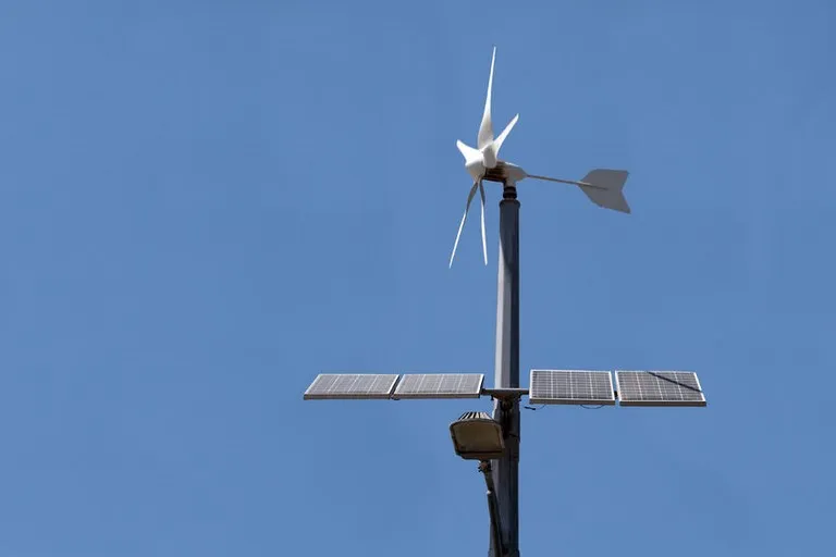 Le kit hybride éolienne/solaire