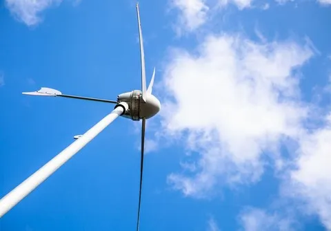 Eolienne bi-pale et mono-pale